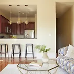 Bright 1Br In Irish Channel By Sonder